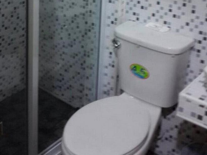 Sukhumvit 20 Guest House 11