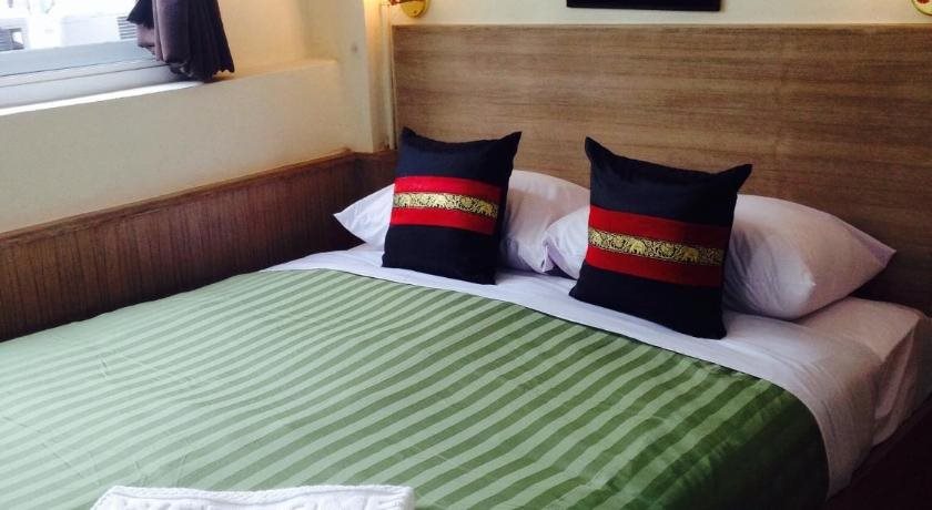 Sukhumvit 20 Guest House 21