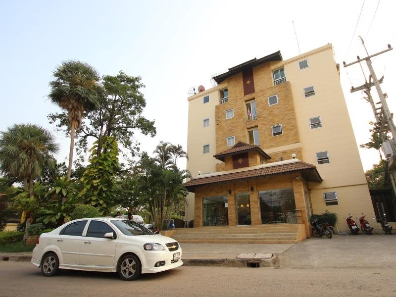 Suklutai Hotel & Serviced Apartment 11