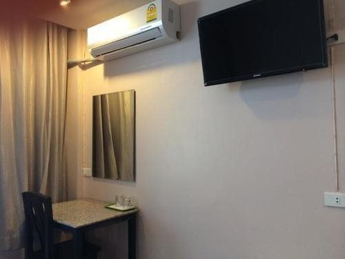 Suksawad Hotel 4
