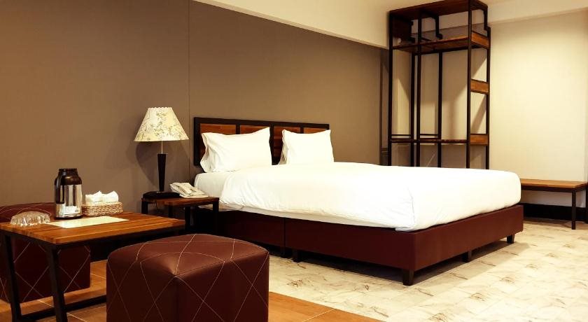 The Canal Hotel 20