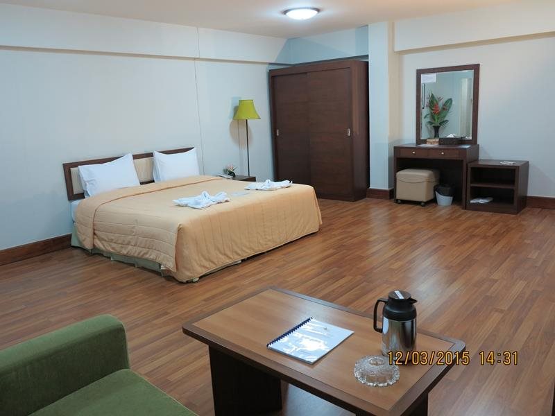 The Canal Hotel 22