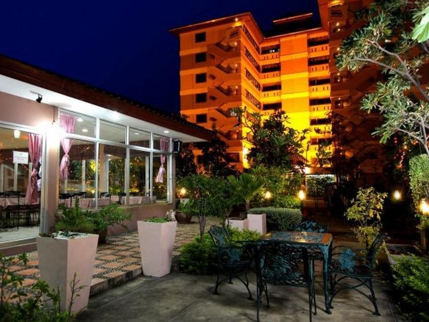 The Canal Hotel 7