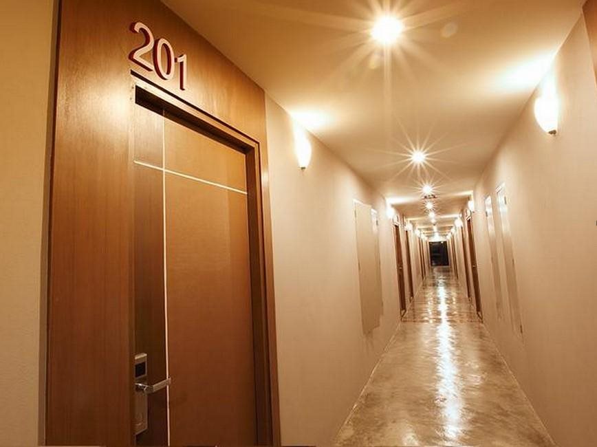The Plubpla Serviced Apartment 11