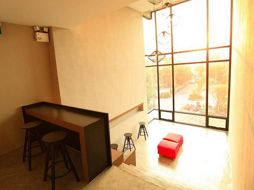 The Plubpla Serviced Apartment 12