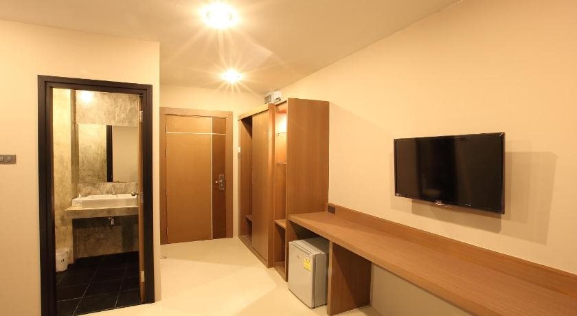 The Plubpla Serviced Apartment 19