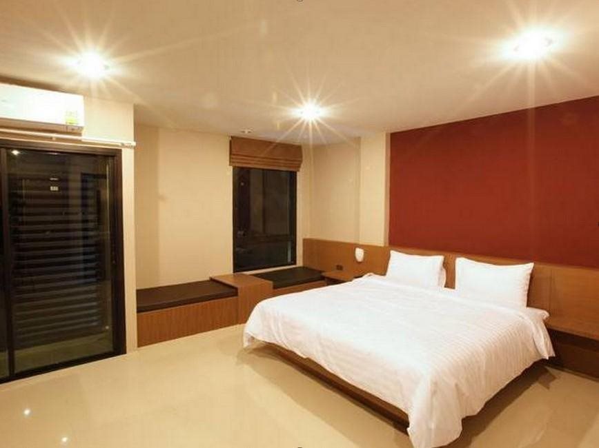 The Plubpla Serviced Apartment 2