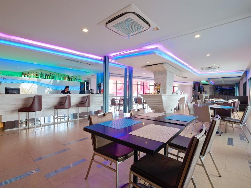 The Xtreme Hotel 7