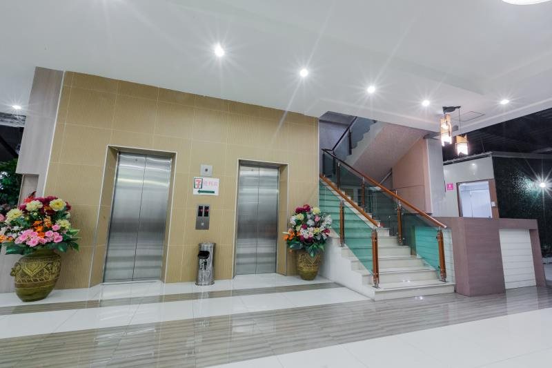 Three Seasons Place Hotel 21