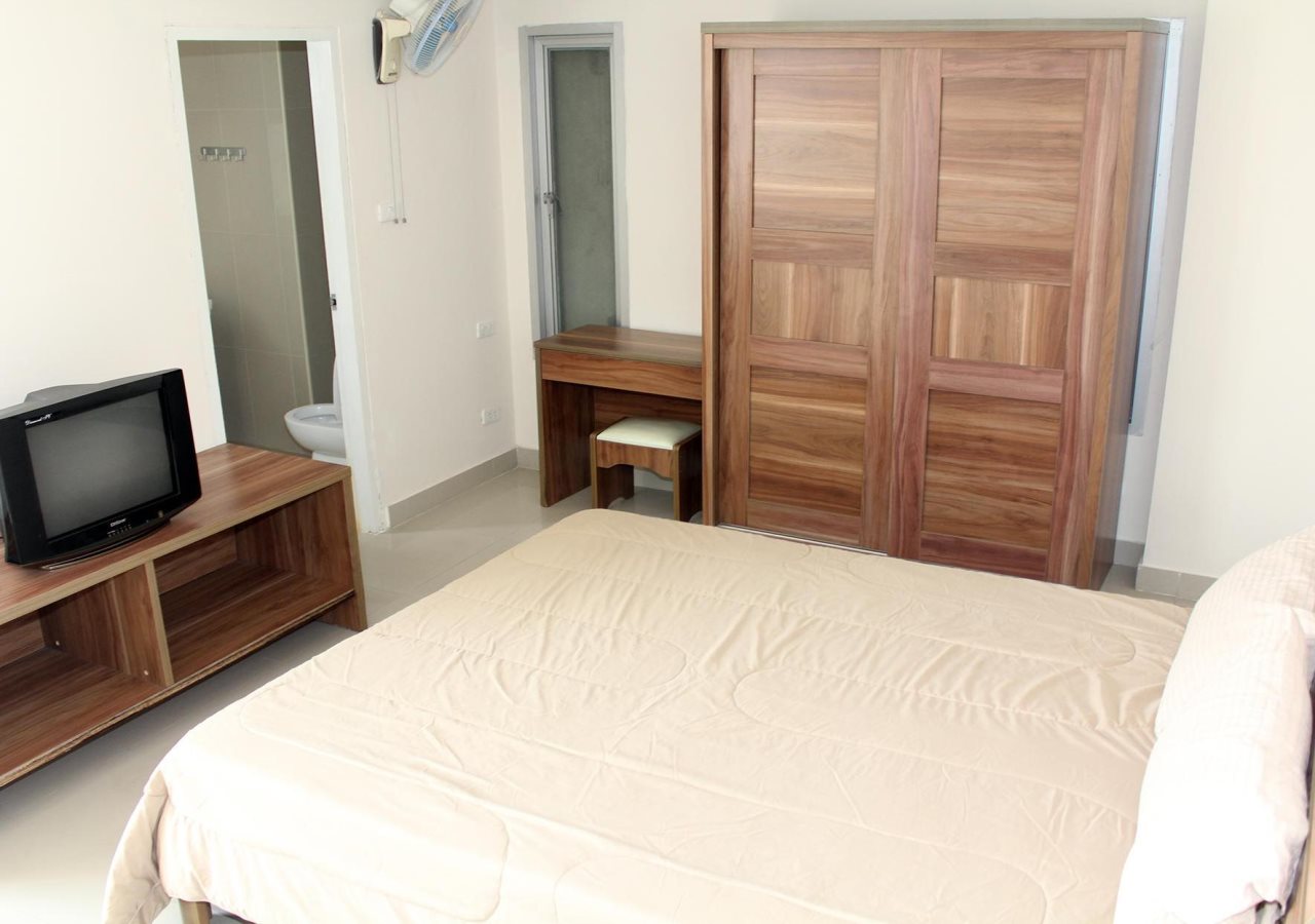 UTD Apartments Sukhumvit Hotel & Residence 13