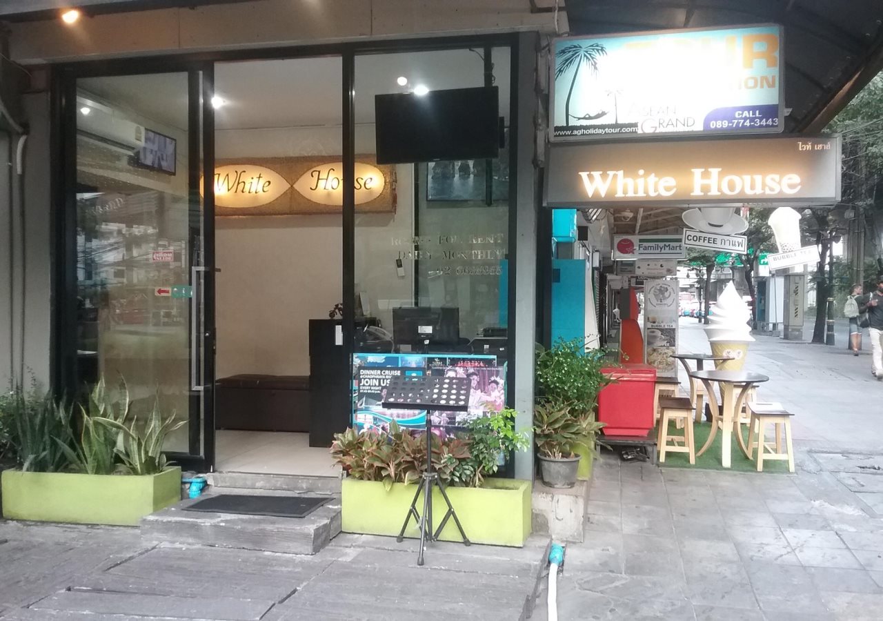 White House Asoke Sukhumvit 18 14