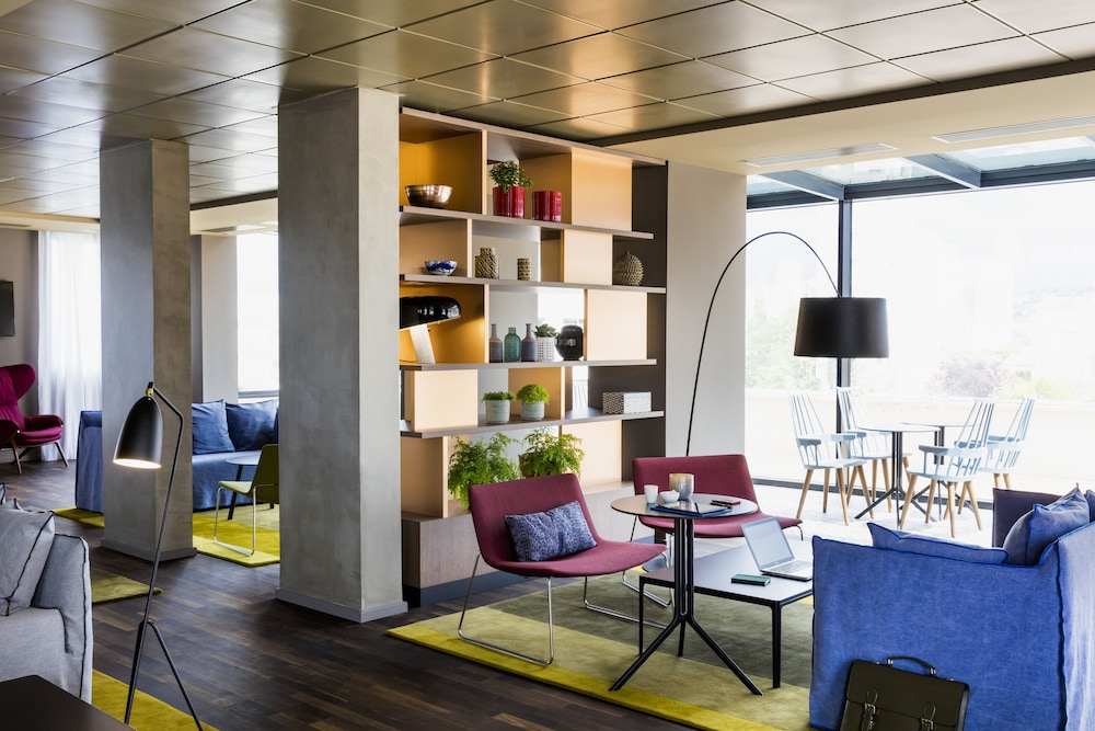 OKKO HOTELS Paris Rueil-Malmaison 4