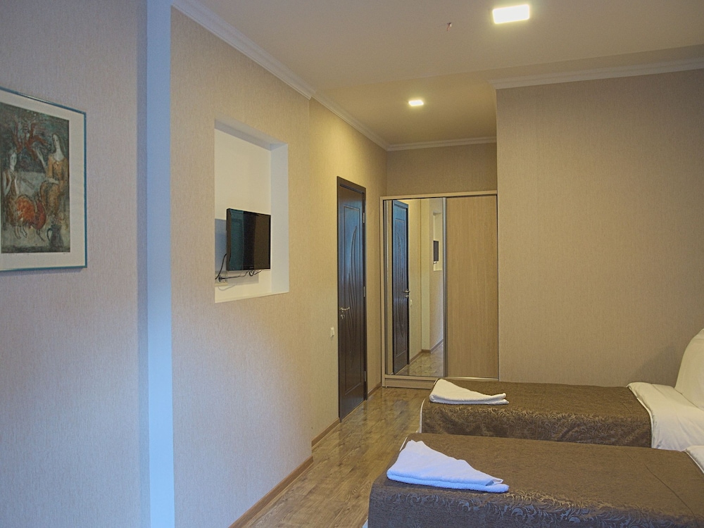 Hotel Tiflis 9