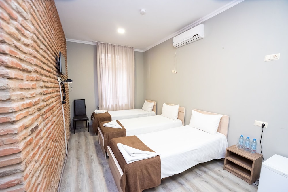 Hotel Tiflis 21