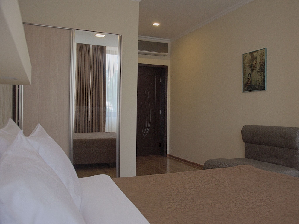 Hotel Tiflis 8