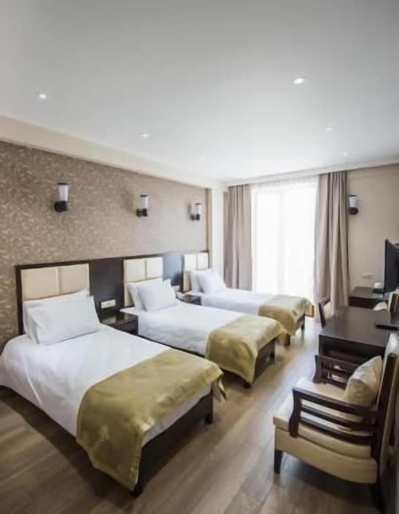 Tbilisi Inn 18