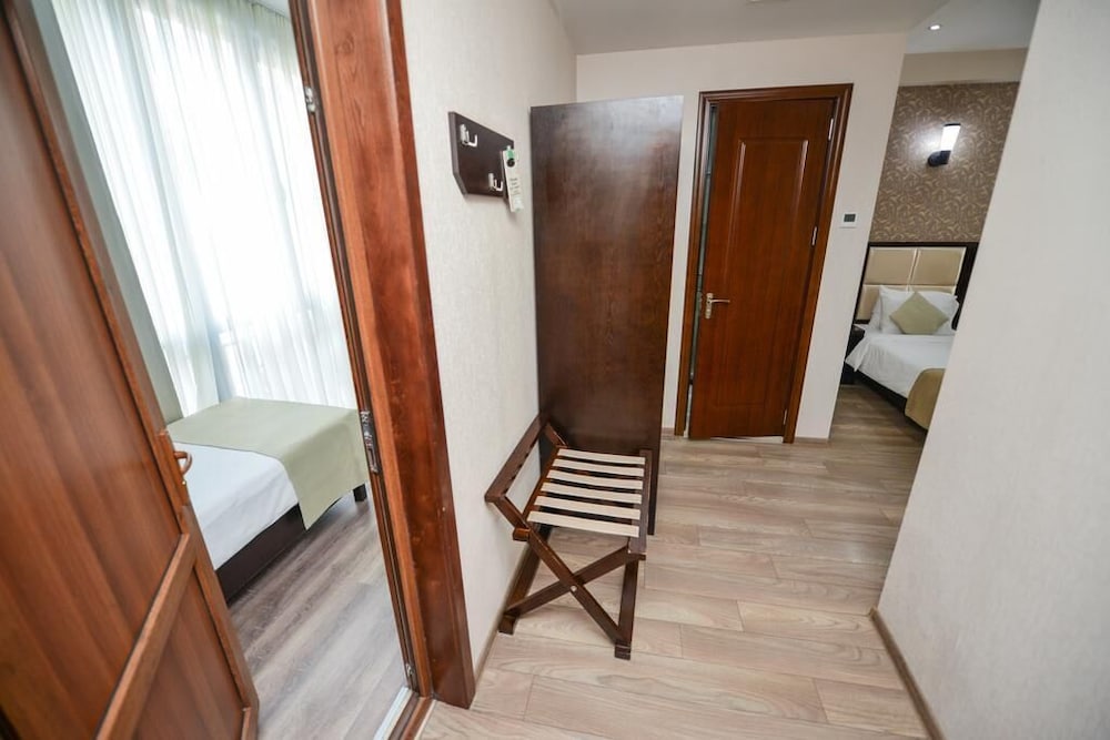 Tbilisi Inn 20