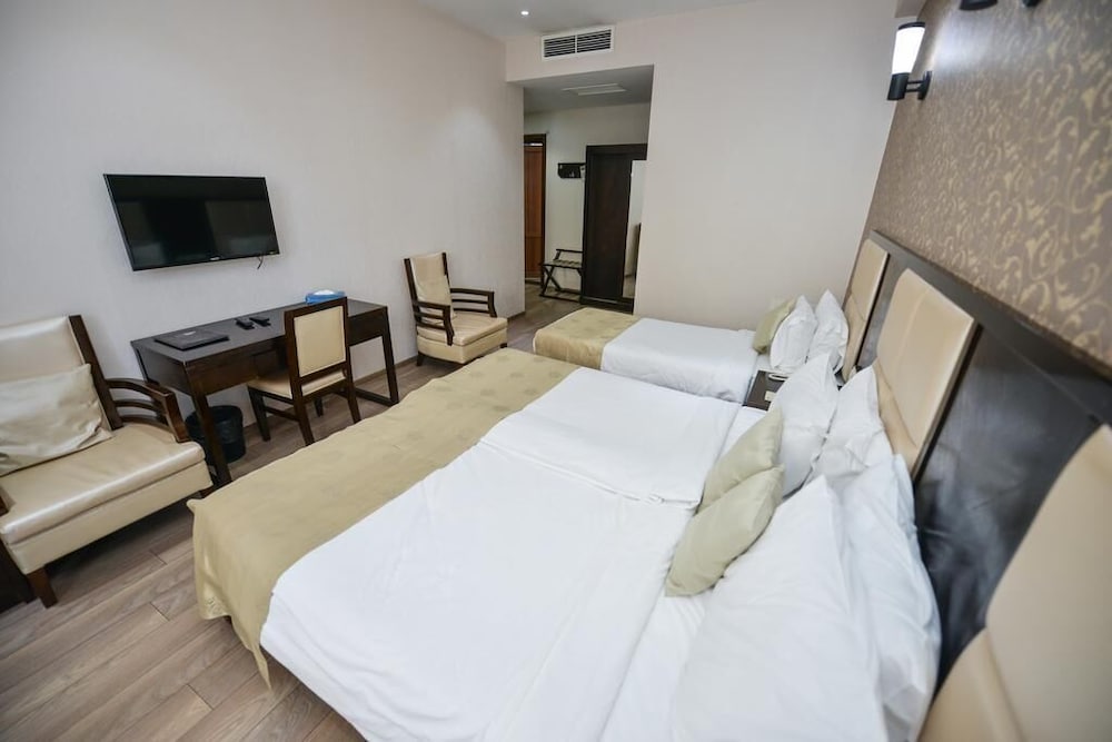 Tbilisi Inn 19