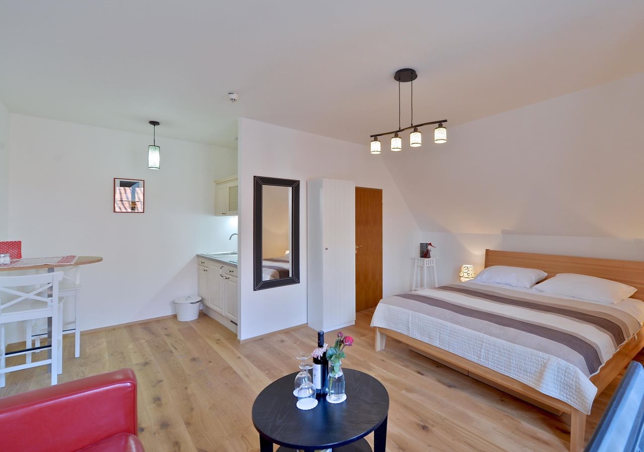 Old Town Boutique Apartments 3