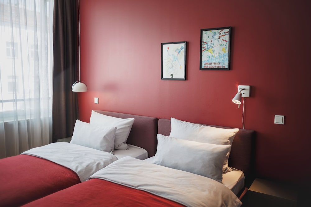The Circus Apartments 20