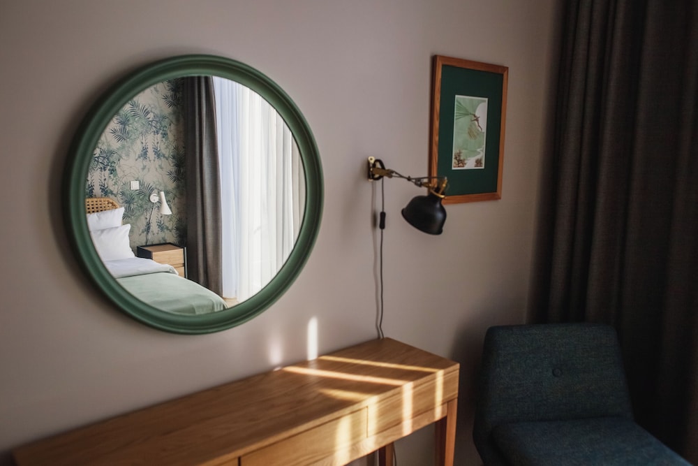 The Circus Apartments 4