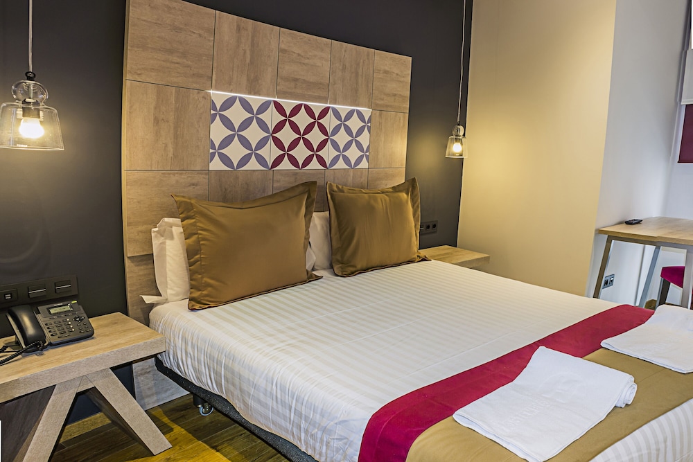Hotel Boutique Hostemplo 17