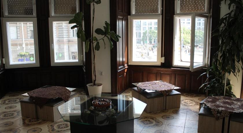 Omega Guesthouse Budapest 16