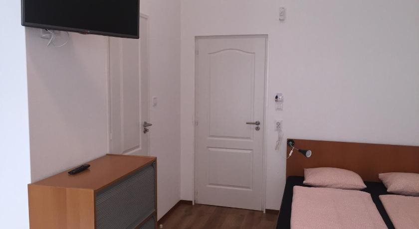Omega Guesthouse Budapest 22