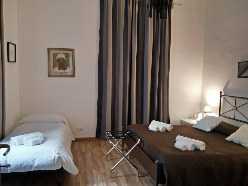 Rome Center Rooms 24