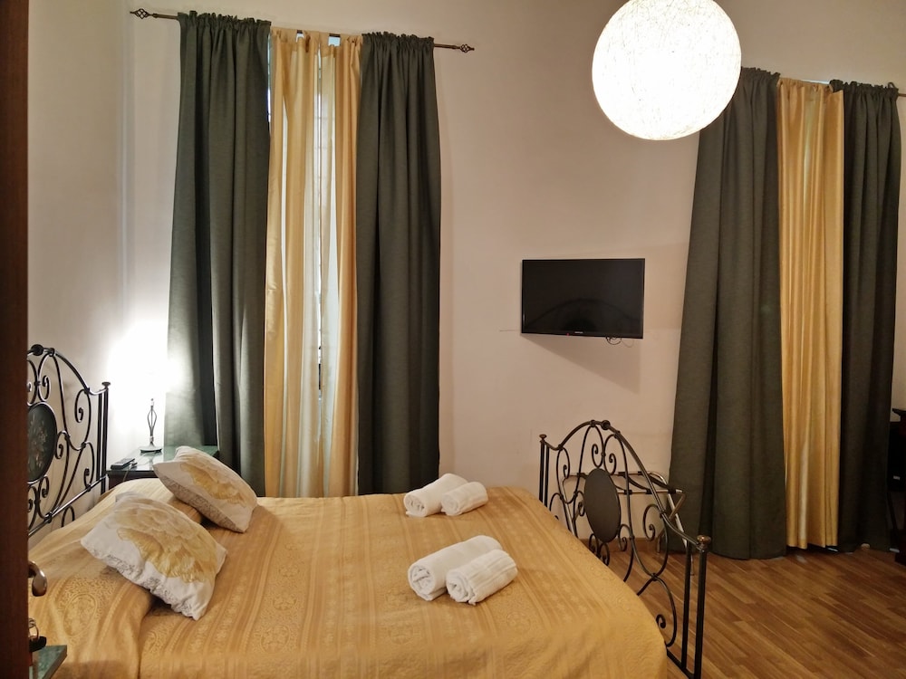 Rome Center Rooms 6