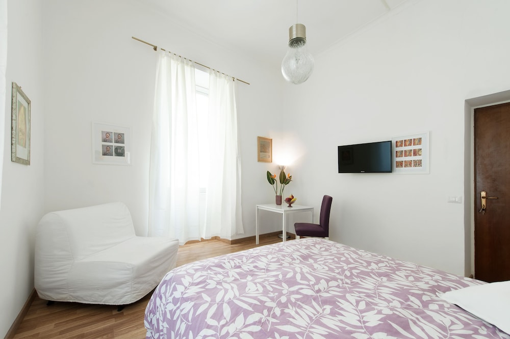 Rome Center Rooms 3