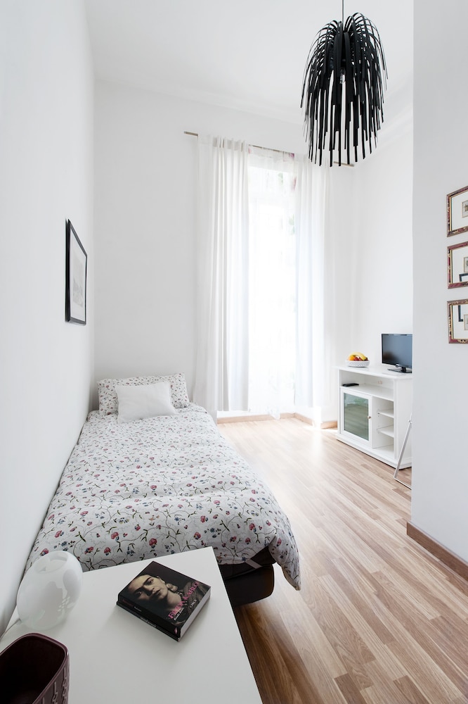 Rome Center Rooms 5
