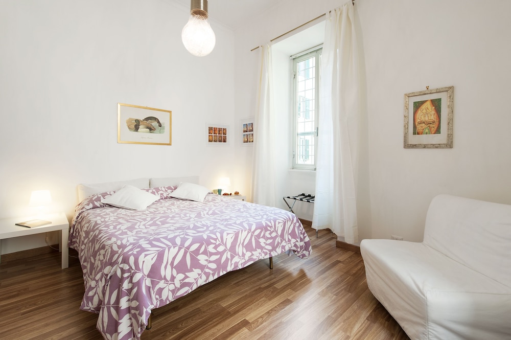 Rome Center Rooms 4