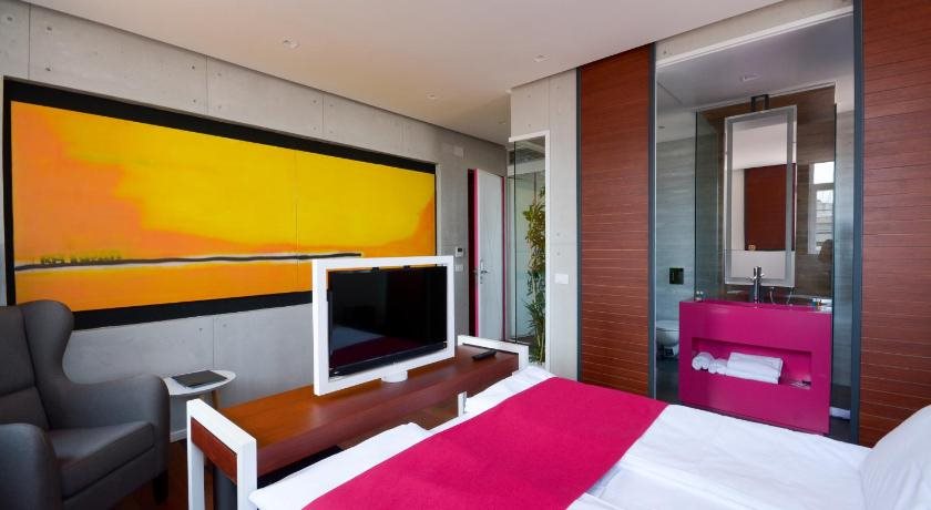 Boutique Rooms 24