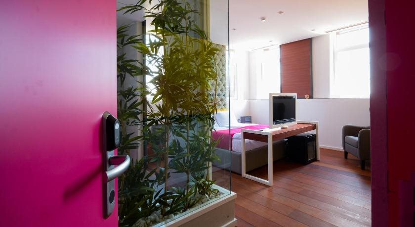 Boutique Rooms 3