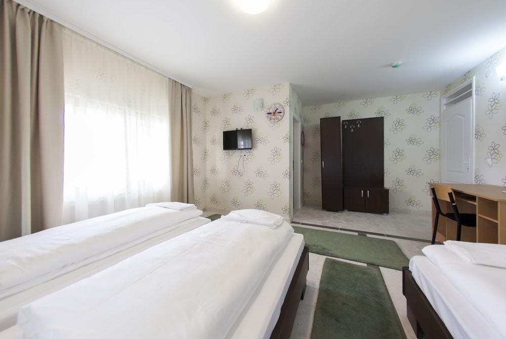 Hayat Hills 8