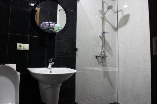 Point Hotel Tbilisi 5
