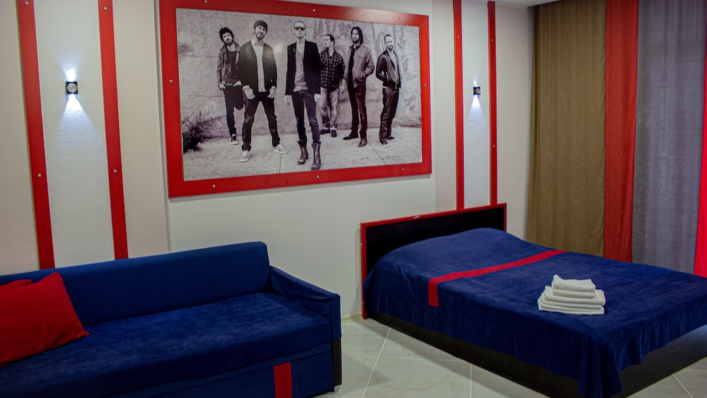 Rock Hotel First Line 15