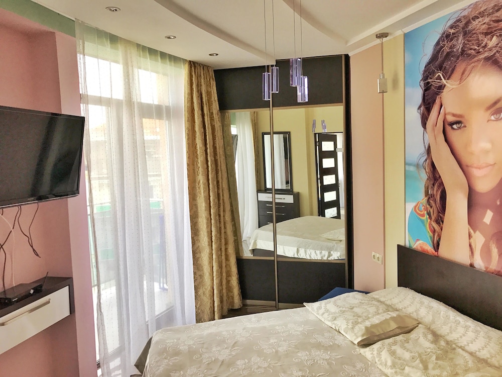 Rock Hotel First Line 8