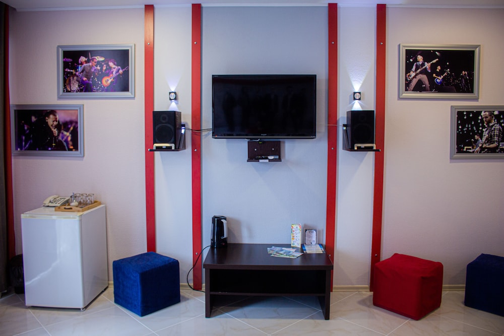 Rock Hotel First Line 17