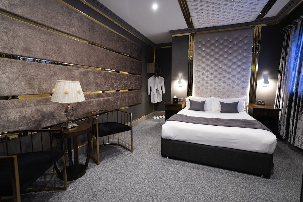 Grand Sapphire Hotel & Banqueting 18