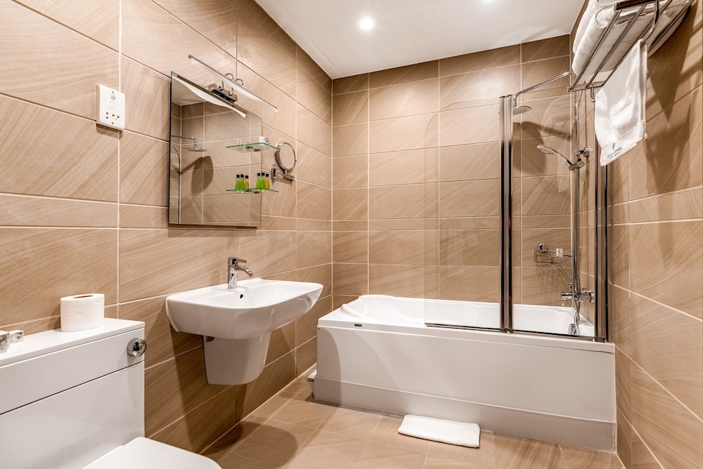 Grand Sapphire Hotel & Banqueting 24