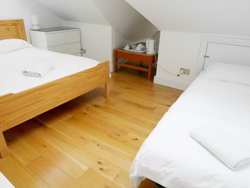Kew Rooms 4