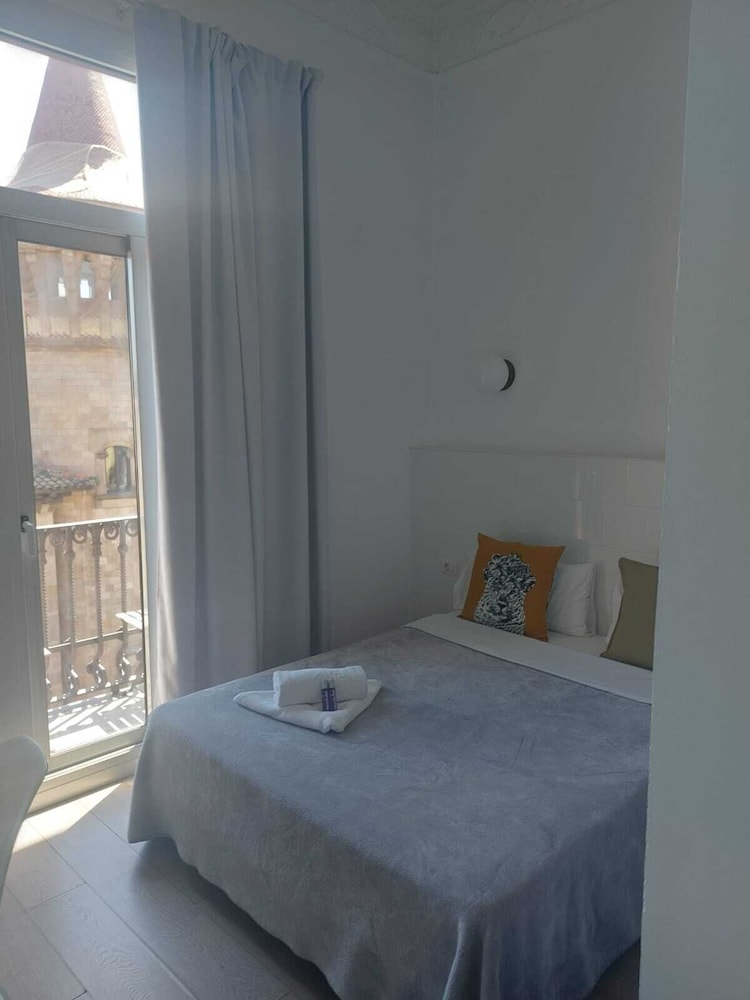 Hostal Argo 19