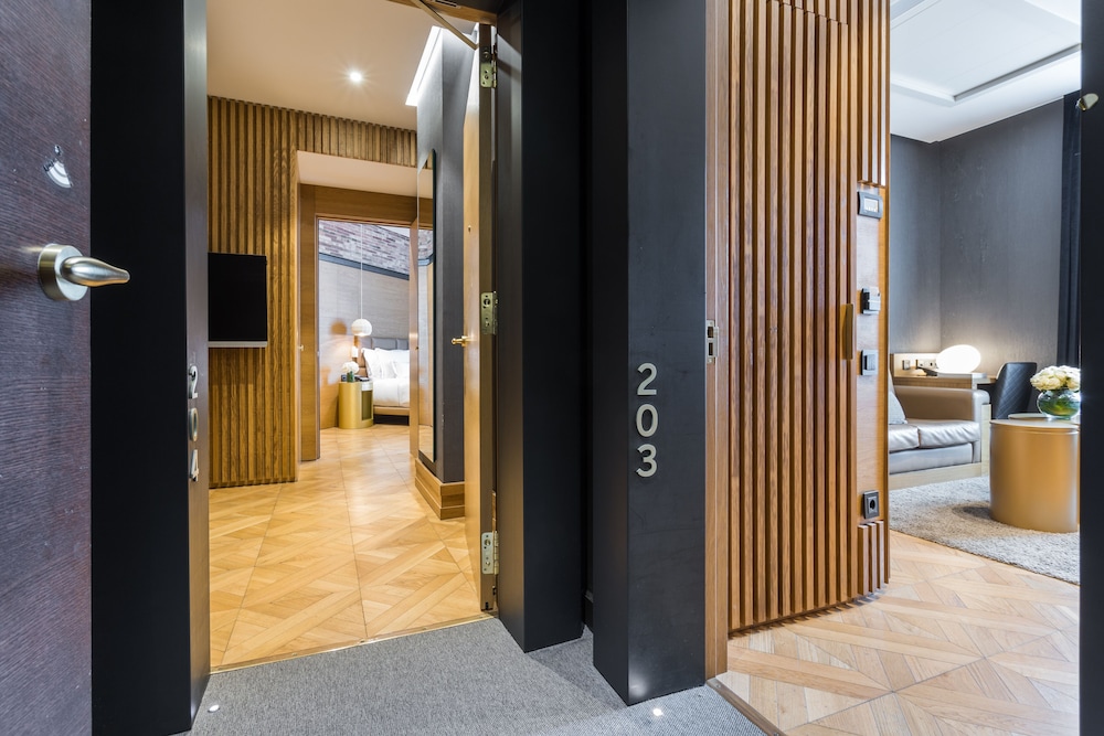 Monument Hotel 20