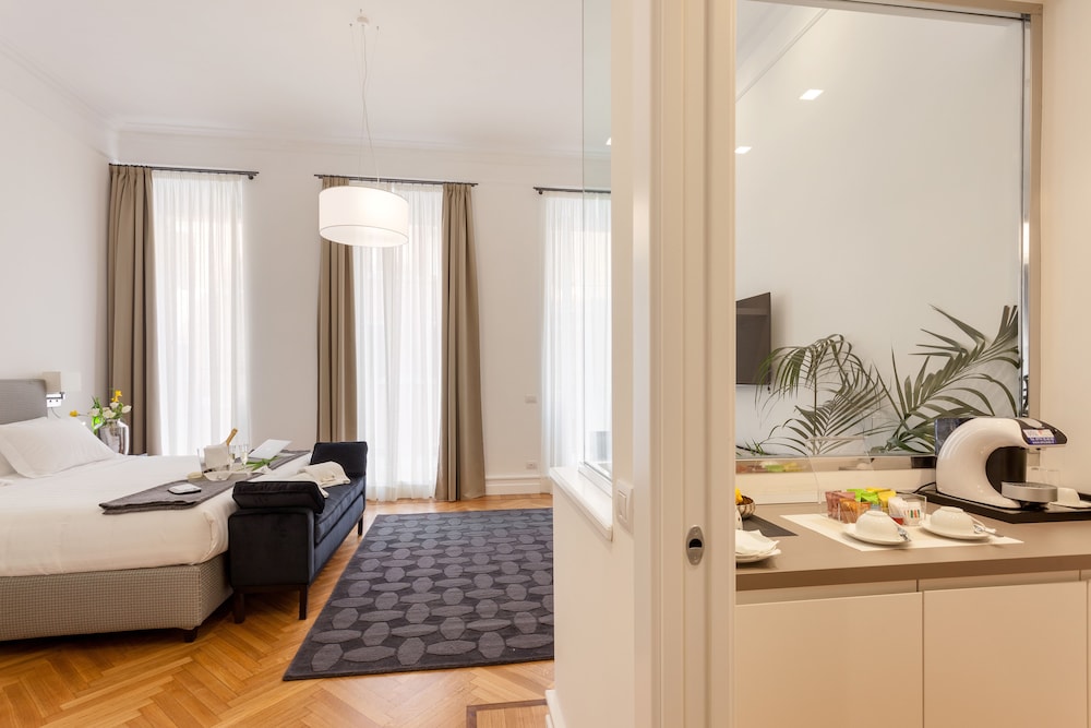504 Corso Suites 21