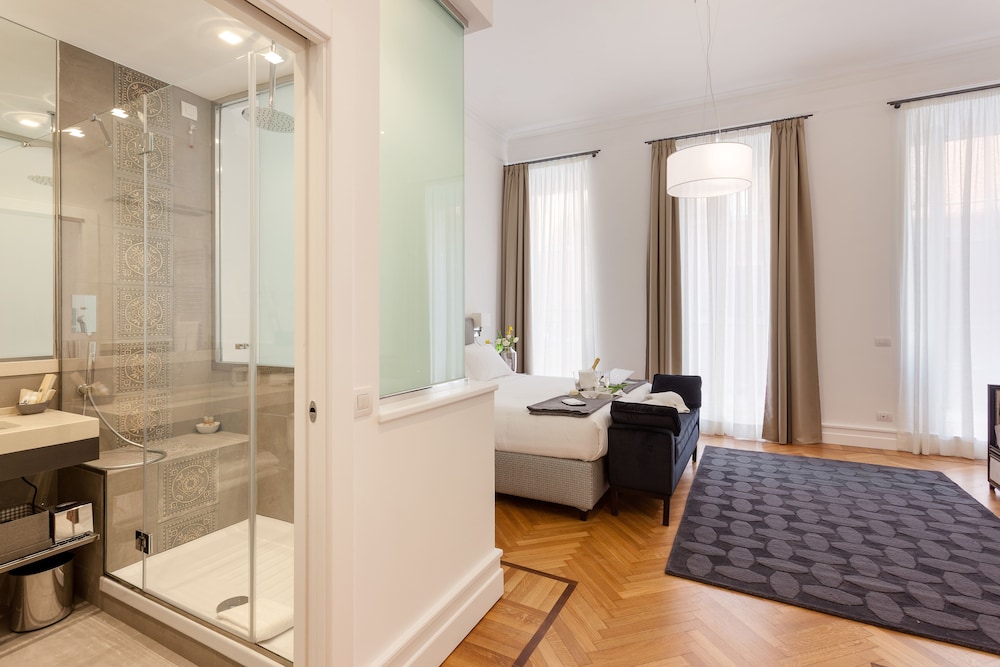 504 Corso Suites 22