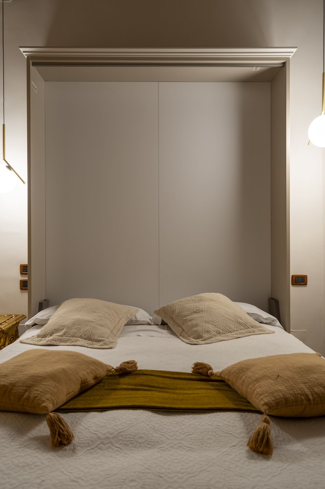 Condotti Rooms 21