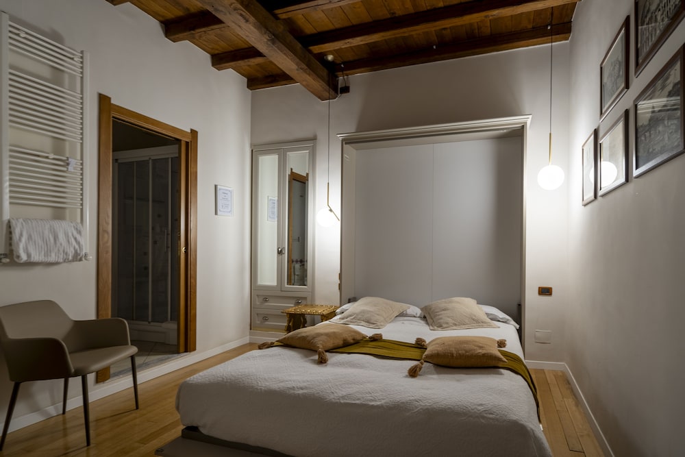 Condotti Rooms 22