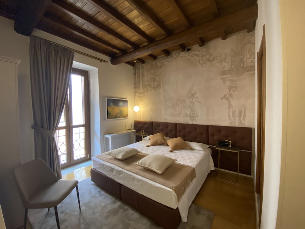 Condotti Rooms 3